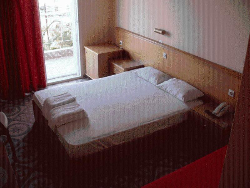 Hotel Aphroditi Agia Paraskevi  Buitenkant foto